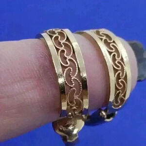 Vintage 12k Gold plated Earrings Wide Filigree Hoops Clip Winard 1940s